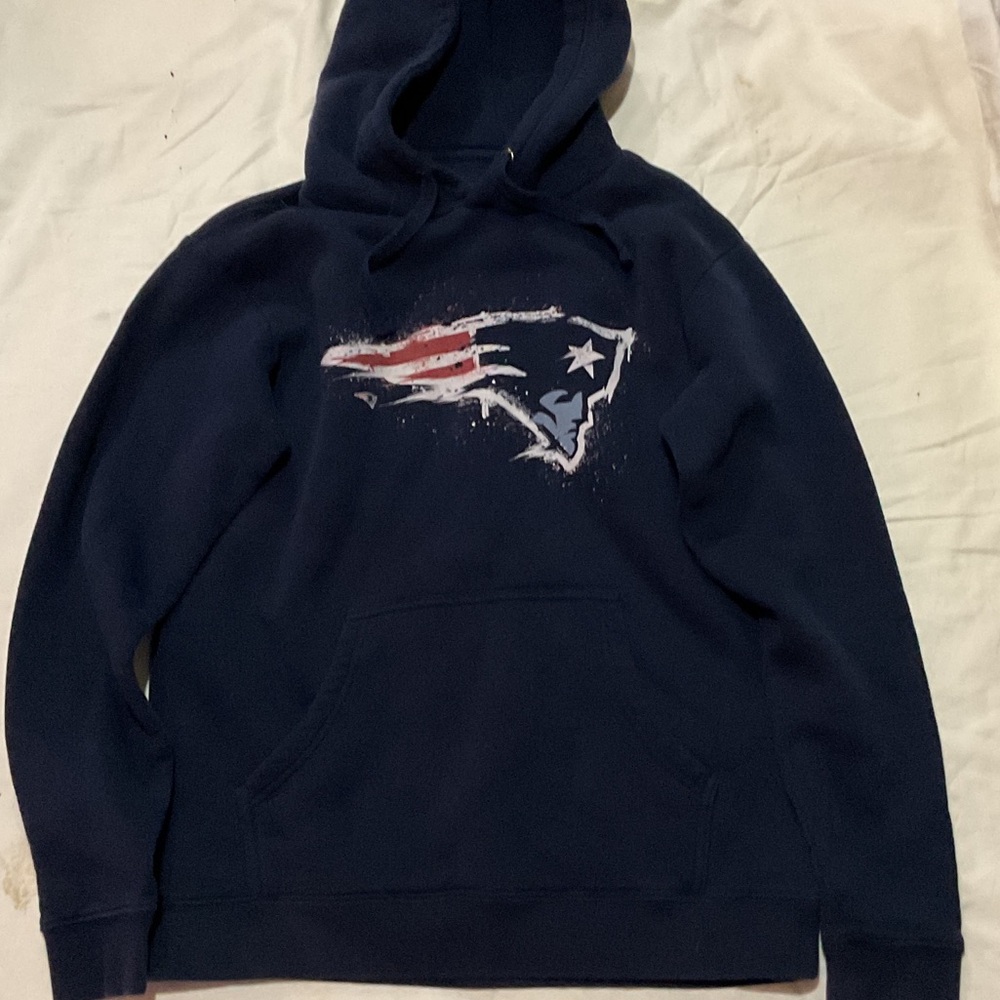 Men's Navy blue New England patriots fanatics pro line hoodie size medium